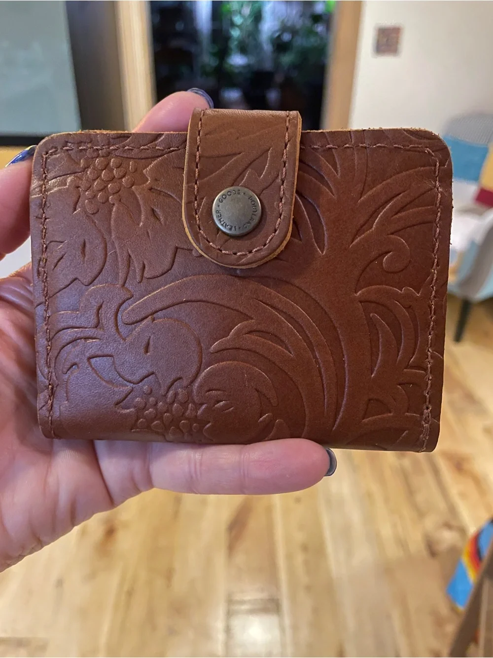 Portland Leather Mini Bifold Wallet in Tan Floral Emboss